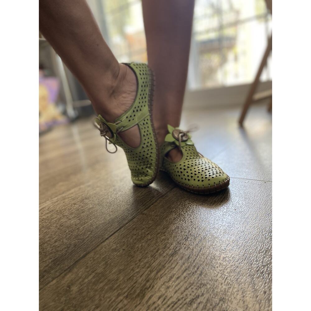 SPRING STEP Sunflowery Lime Green Leather Flats shoes 7-7.5 EU 38